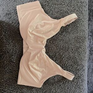 NWOT Soma Size 38D Buff Sensuous Sides Minimizer Bra. Lightly Lined & Underwire